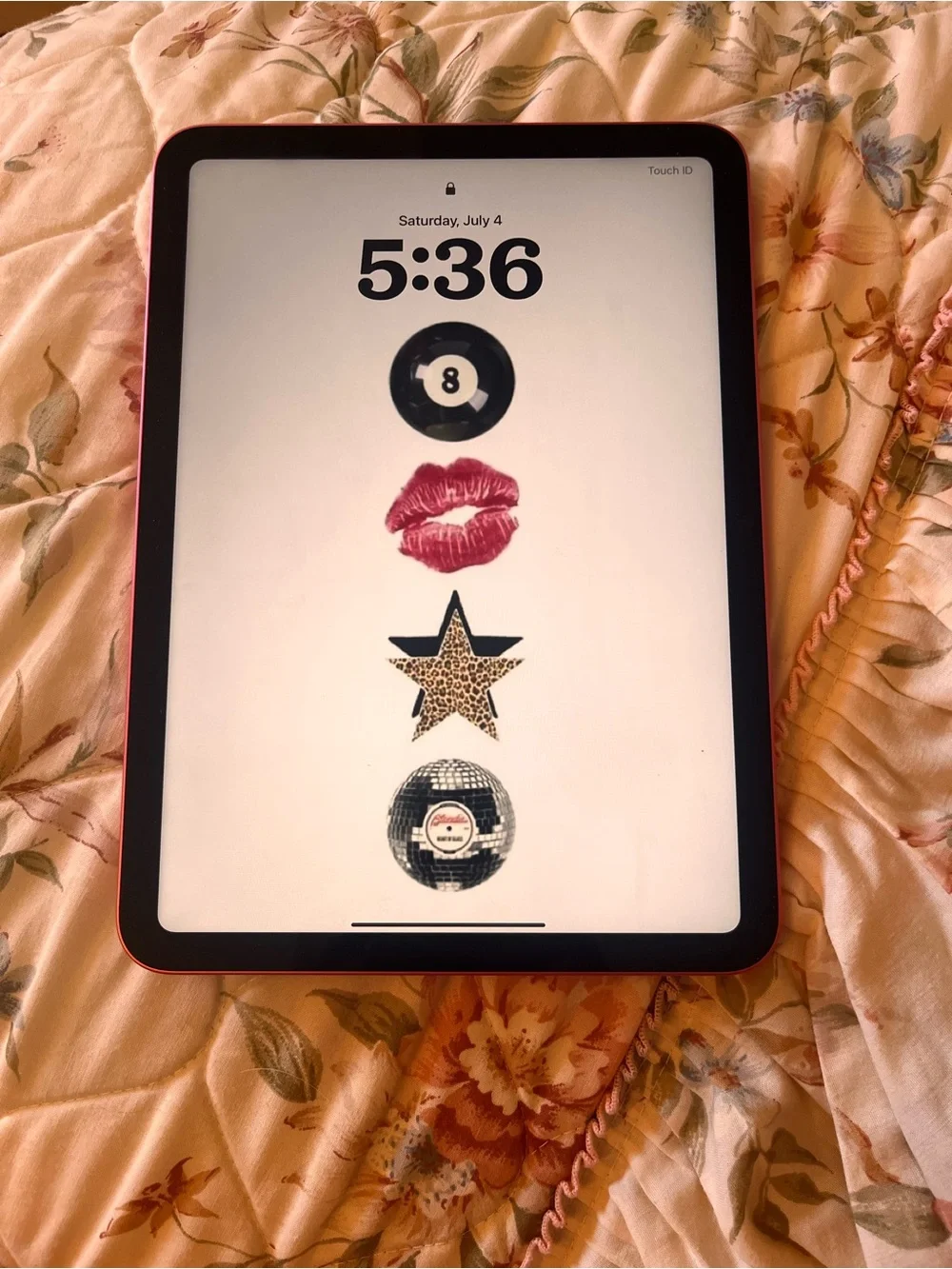 Apple iPad (pink) 10th generation WITH Apple Pencil